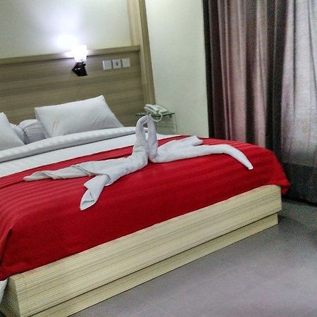 Maxi Hotel Kedonganan Jimbaran Dış mekan fotoğraf