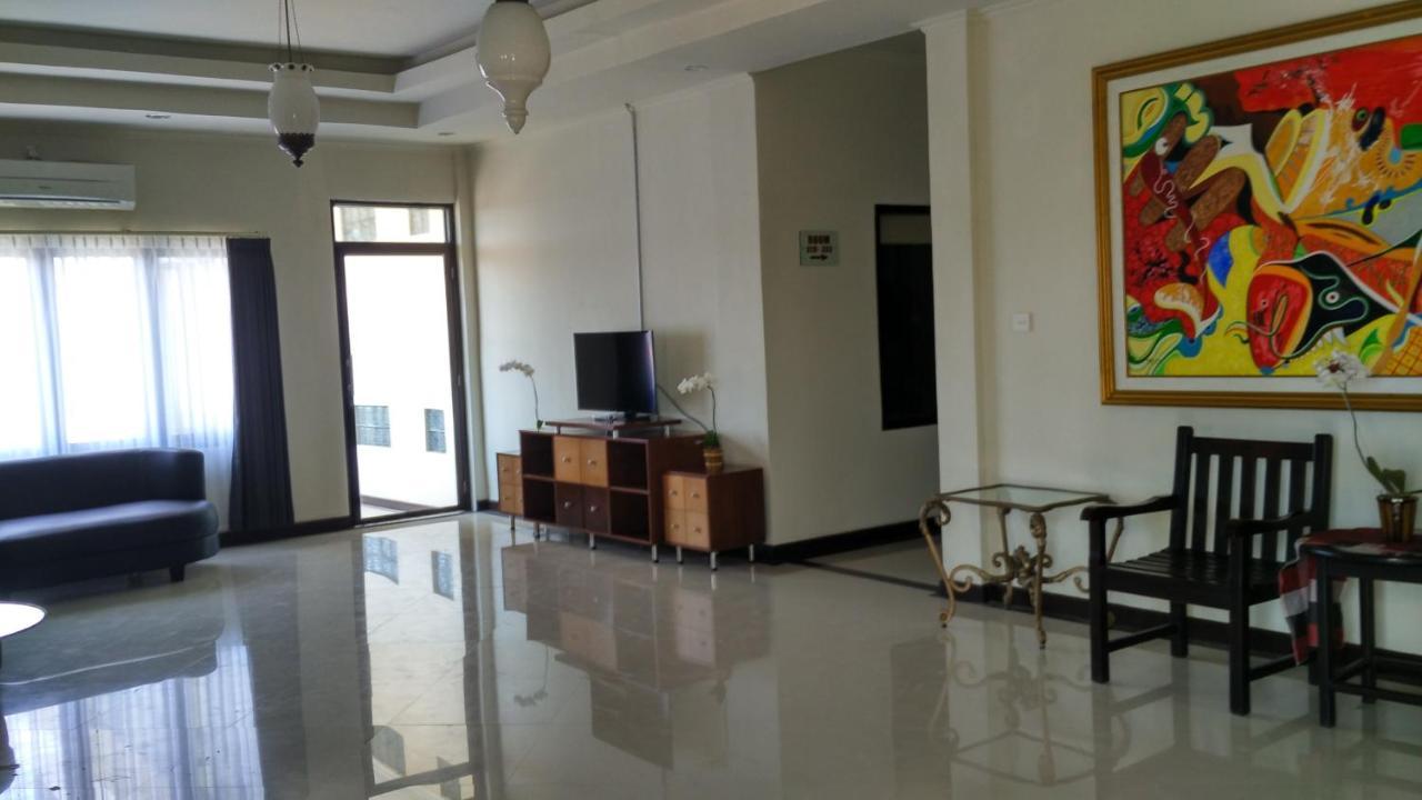 Maxi Hotel Kedonganan Jimbaran Dış mekan fotoğraf